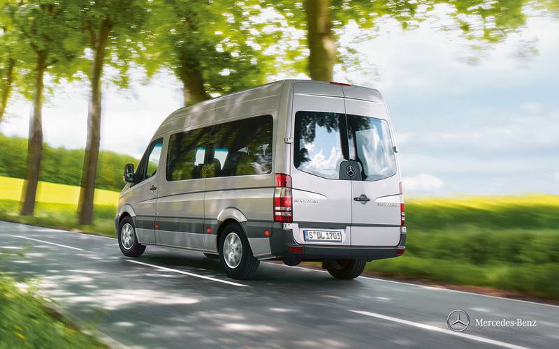 Фото автомобиля Mercedes-Benz Sprinter микроавтобус (2014)